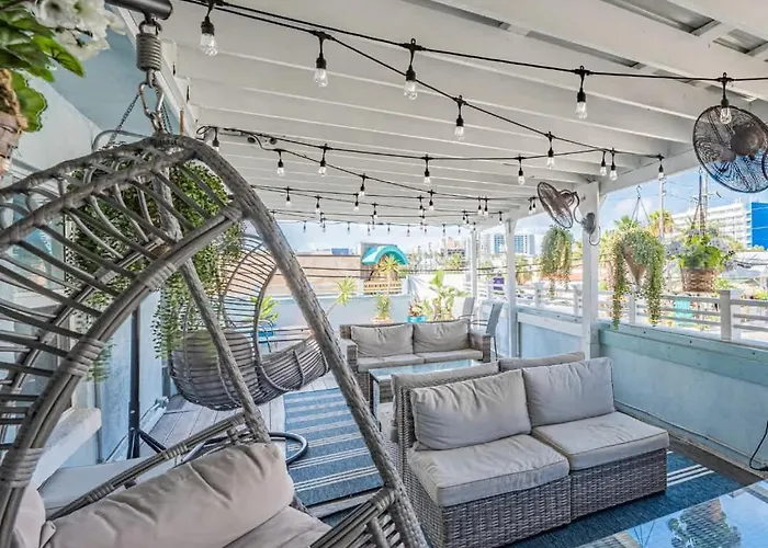 Blue Wave Suite 9